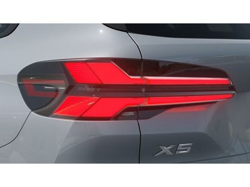 New 2026 BMW X5 xDrive40i image 8
