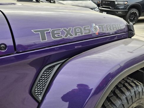 New 2026 Jeep Gladiator Sport AWD/4WD image 6