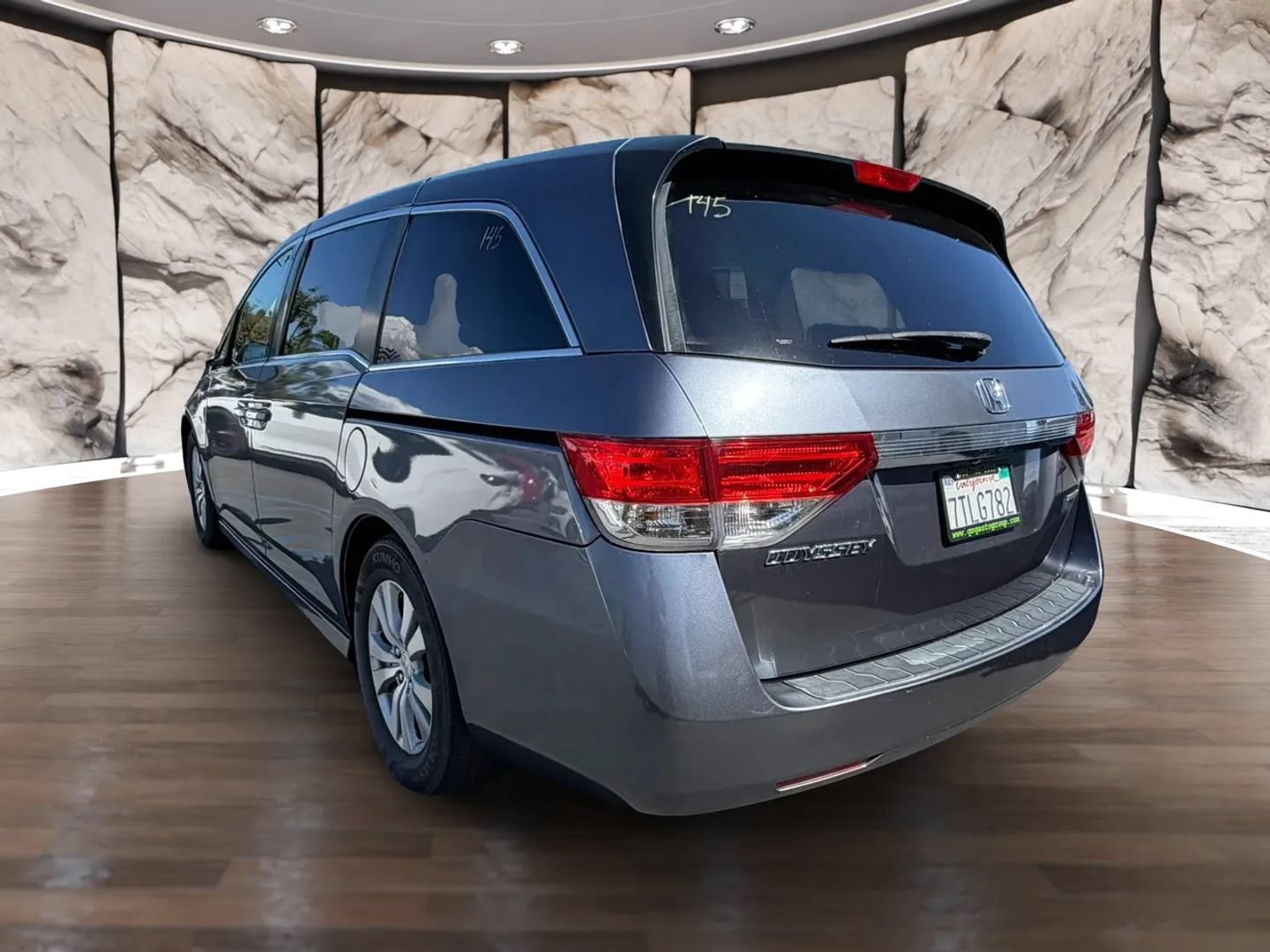 Used 2016 Honda Odyssey SE image 8