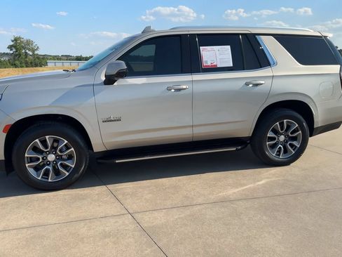 Used 2022 Chevrolet Tahoe LT w/ LT Signature Plus Package RWD image 6