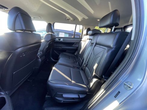 Used 2025 Hyundai Santa Fe SEL image 28