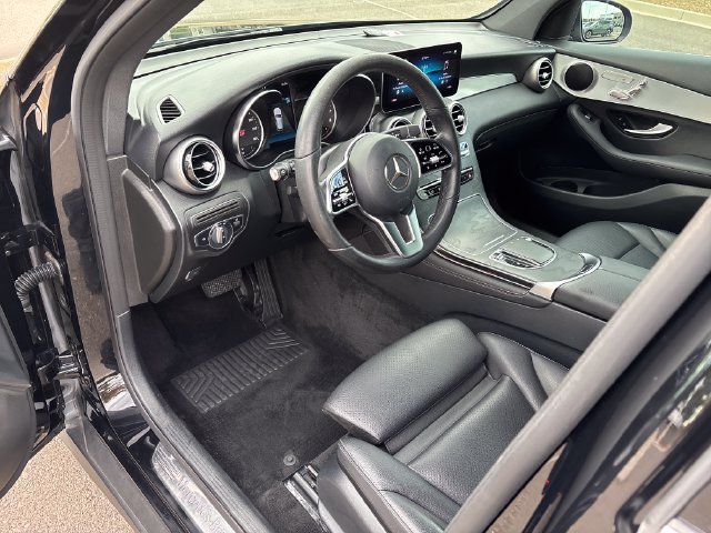 Used 2020 Mercedes-Benz GLC 300 image 13