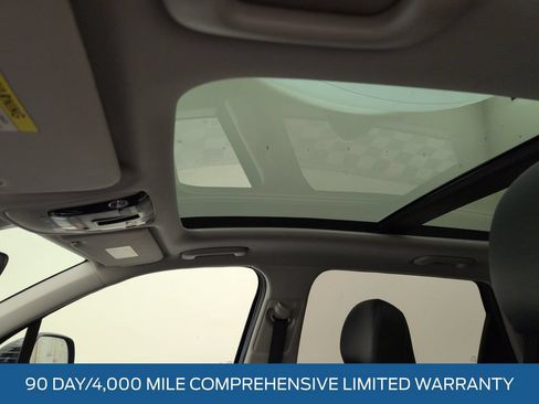 Used 2022 Kia Sorento S w/ Panoramic Sunroof Package FWD image 9