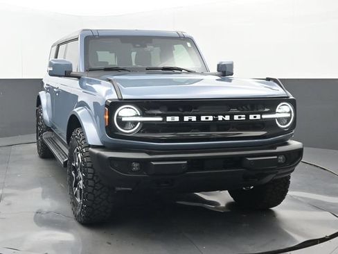 Used 2025 Ford Bronco Outer Banks AWD/4WD image 19