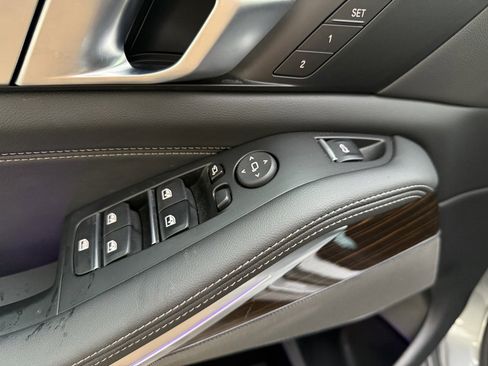 Used 2026 BMW X5 xDrive40i w/ M Sport Package image 8