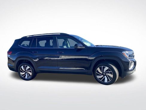 New 2026 Volkswagen Atlas SE image 2