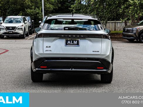 Used 2024 Nissan Ariya FWD image 12