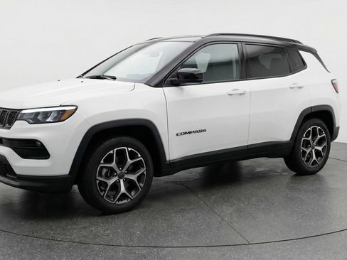 Used 2025 Jeep Compass Limited AWD/4WD image 3
