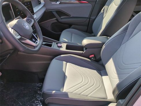 New 2026 Volkswagen Tiguan SE R-Line image 15