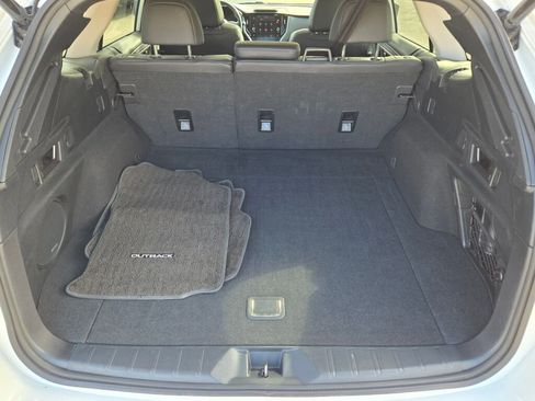 Used 2022 Subaru Outback Limited image 14