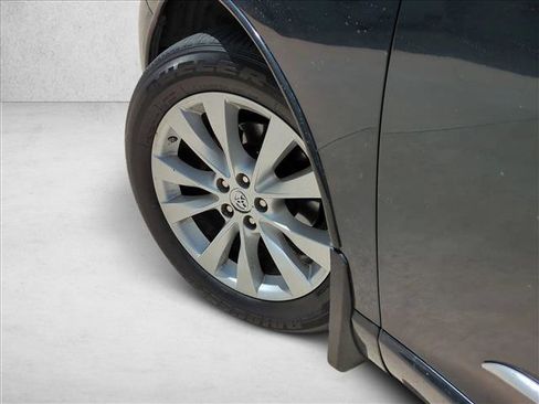 Used 2013 Toyota Venza LE AWD/4WD image 10