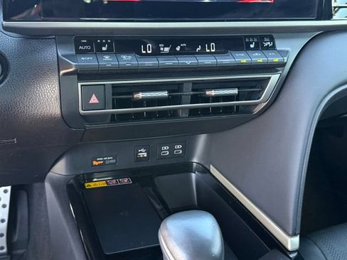 Used 2025 Toyota Camry XSE FWD image 21