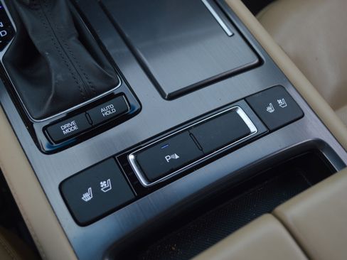 Used 2015 Hyundai Genesis 3.8 w/ Option Group 03 image 26