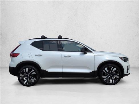 Used 2026 Volvo XC40 B5 Ultra w/ Climate Package AWD/4WD image 4