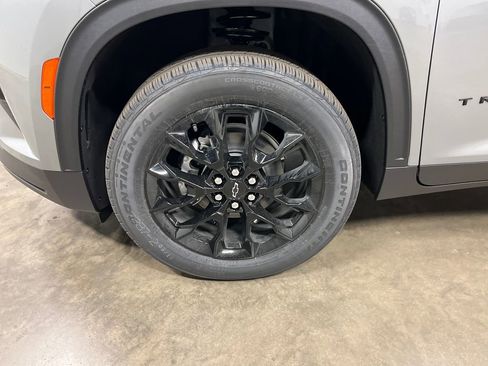 New 2026 Chevrolet Traverse LT w/ Midnight/Sport Edition AWD/4WD image 17