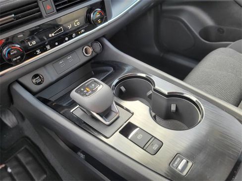 Used 2026 Nissan Rogue SV image 30