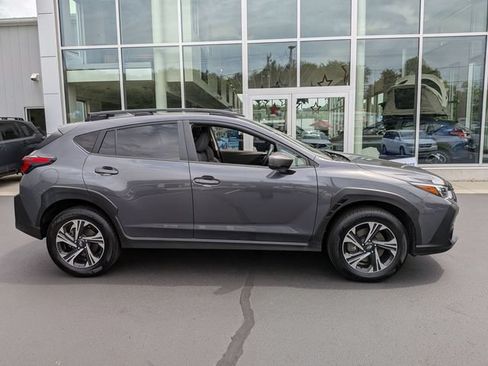 Used 2024 Subaru Crosstrek 2.0i Premium AWD/4WD image 2