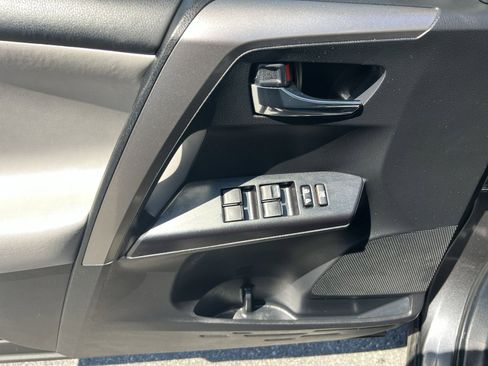 Used 2017 Toyota RAV4 XLE image 22