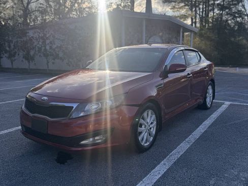 Used 2013 Kia Optima LX FWD image 2