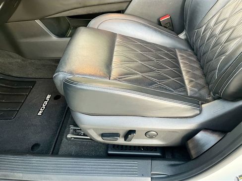 Used 2022 Nissan Rogue Platinum w/ Head-Up Display Package AWD/4WD image 20
