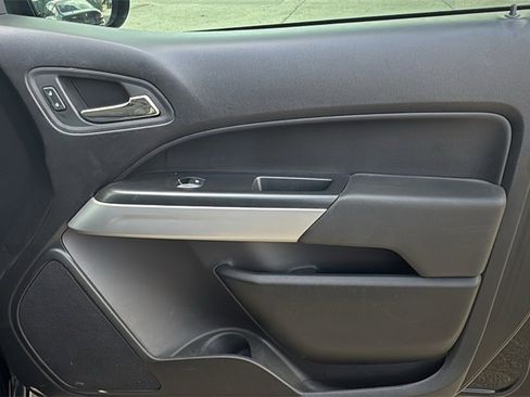 Used 2018 Chevrolet Colorado LT w/ LT Convenience Package image 39