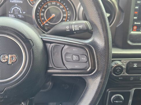 Used 2022 Jeep Wrangler Sport AWD/4WD image 24