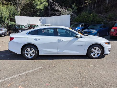 Used 2024 Chevrolet Malibu LT FWD image 4