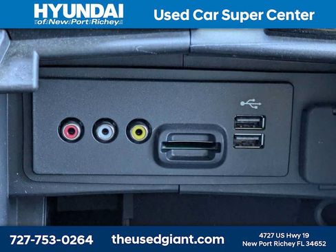 Used 2014 Ford Fusion SE FWD image 24