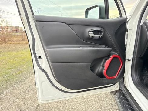 Used 2020 Jeep Renegade Trailhawk w/ Cold Weather Group image 20