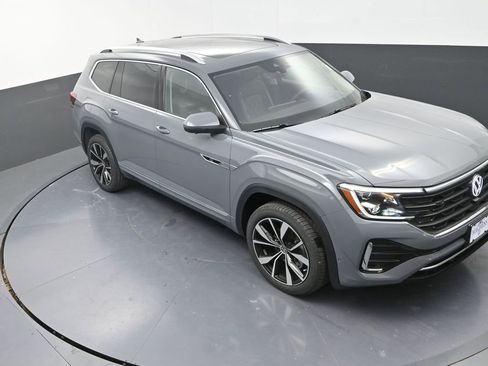 New 2026 Volkswagen Atlas SEL Premium R-Line AWD/4WD image 13