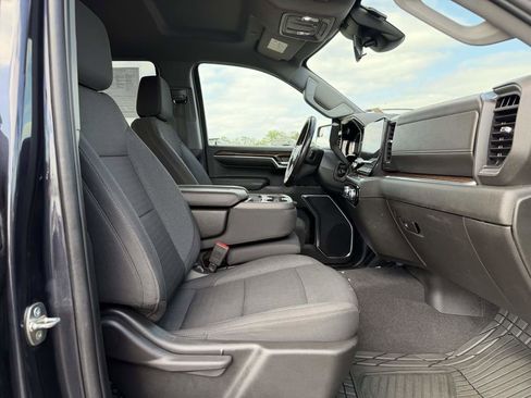 Used 2023 GMC Sierra 1500 SLE w/ Enhanced Capability Package AWD/4WD image 19