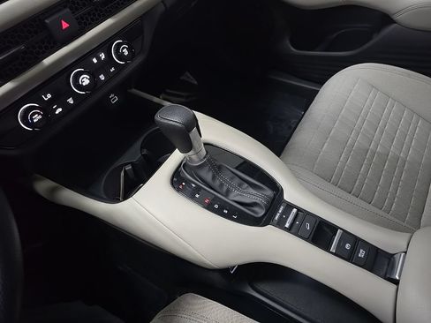 Used 2023 Honda HR-V LX image 26