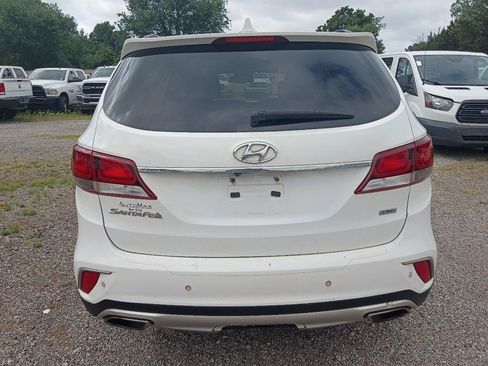 Used 2017 Hyundai Santa Fe FWD image 6