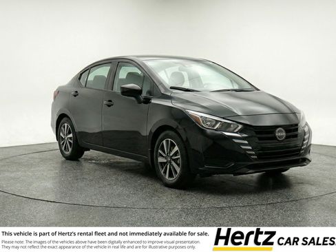 Used 2025 Nissan Versa SV image 1