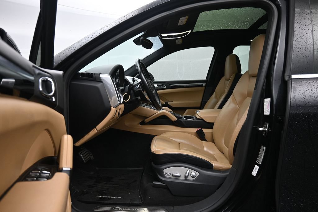 Used 2017 Porsche Cayenne S AWD/4WD image 21
