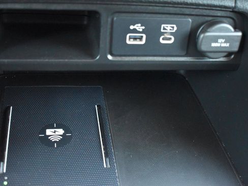 Used 2023 Honda Pilot Elite image 11