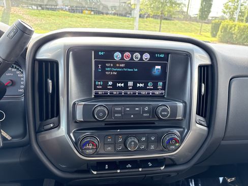 Used 2018 Chevrolet Silverado 1500 LT w/ All Star Edition AWD/4WD image 28