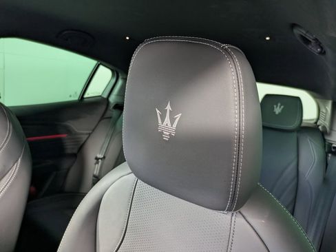 New 2025 Maserati Grecale GT image 12