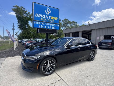 Used 2021 BMW 330i Sedan w/ Premium Package RWD image 1