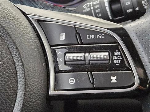 Used 2022 Kia Seltos SX w/ Sunroof Package image 22