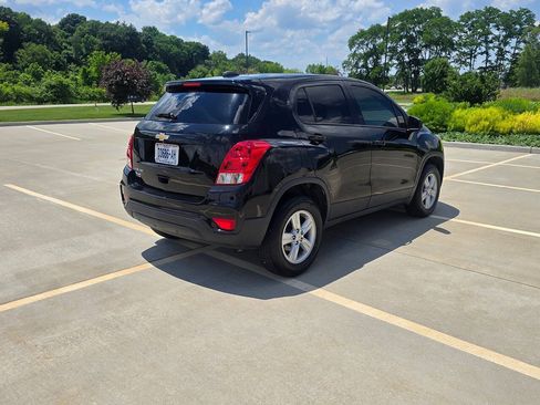Used 2020 Chevrolet Trax LS w/ Tint and Cruise Package AWD/4WD image 22