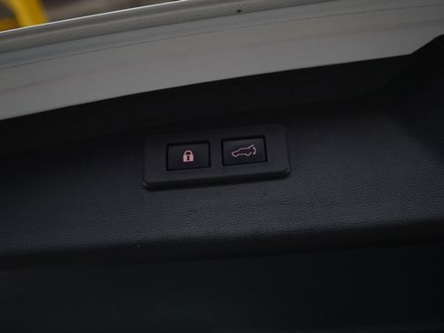 Used 2021 Subaru Outback Touring XT image 18