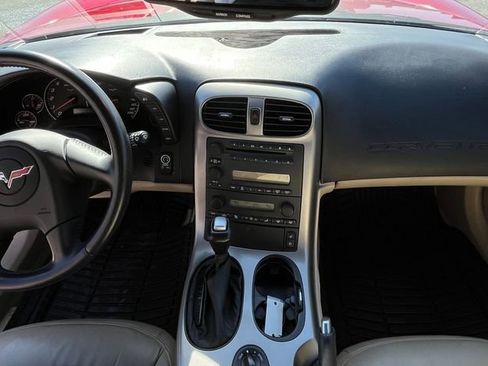 Used 2005 Chevrolet Corvette Coupe w/ Preferred Equipment Group image 17