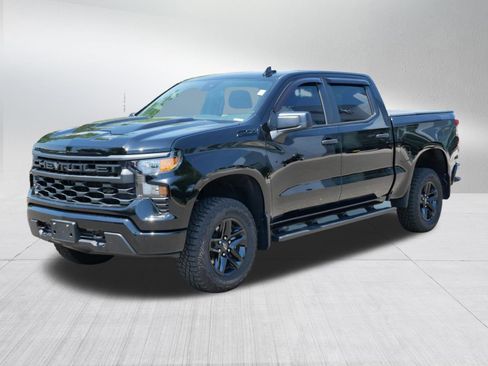Used 2025 Chevrolet Silverado 1500 Custom Trail Boss w/ Midnight Edition AWD/4WD image 3