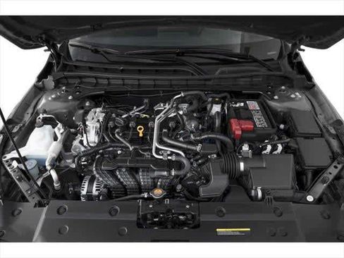 Used 2025 Nissan Altima 2.5 SV FWD image 11