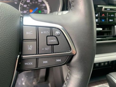 Used 2021 Toyota Highlander Platinum AWD/4WD image 26