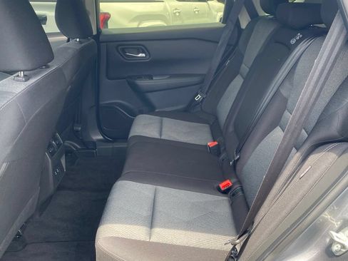 Used 2025 Nissan Rogue SV FWD image 8