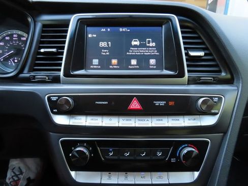 Used 2019 Hyundai Sonata SE FWD image 18
