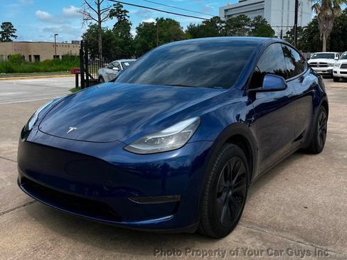 Used 2025 Tesla Model Y Long Range RWD image 1