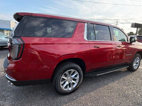 New 2026 Chevrolet Suburban Premier w/ Sun And Tow Package AWD/4WD image 8